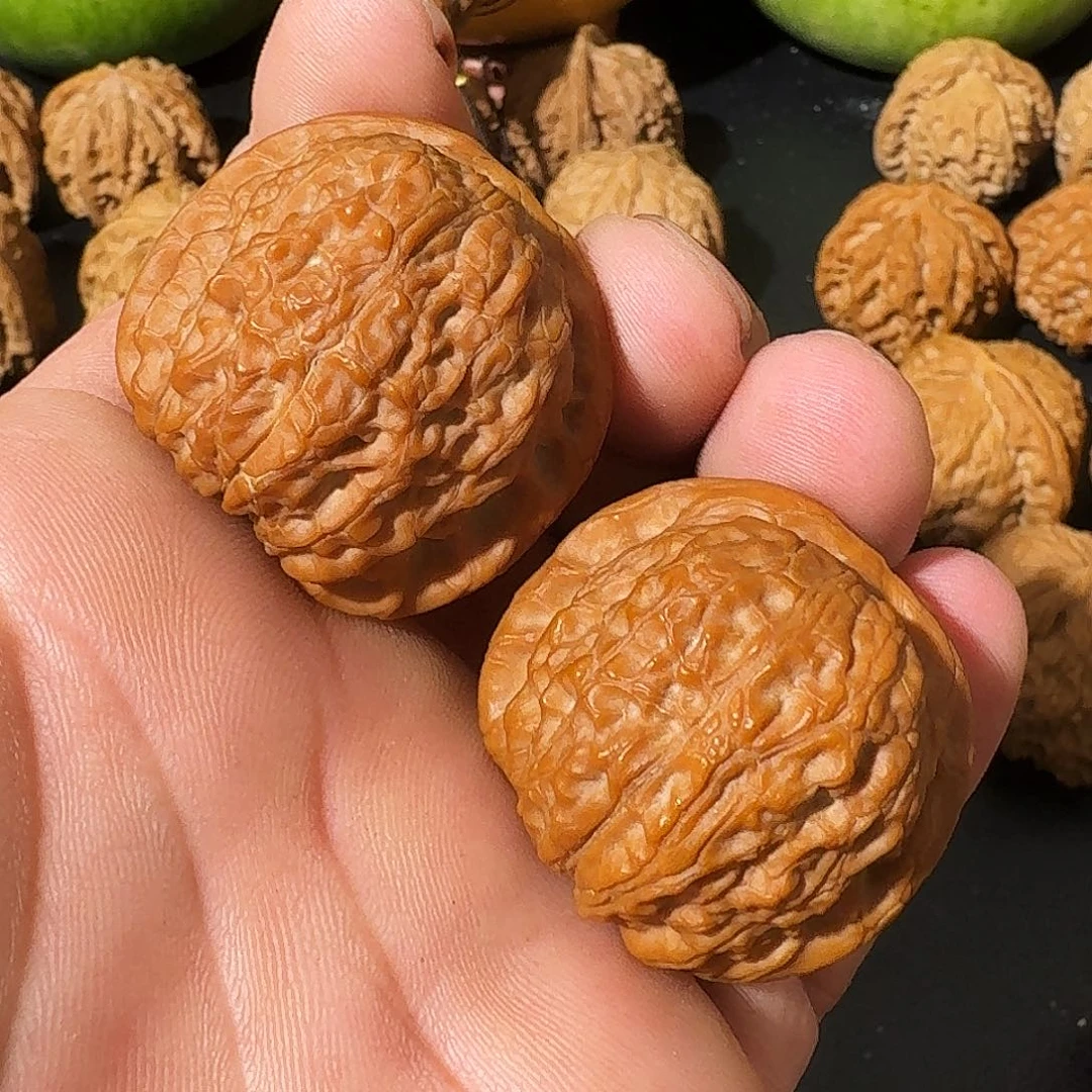 吊坠文玩核桃血麒麟