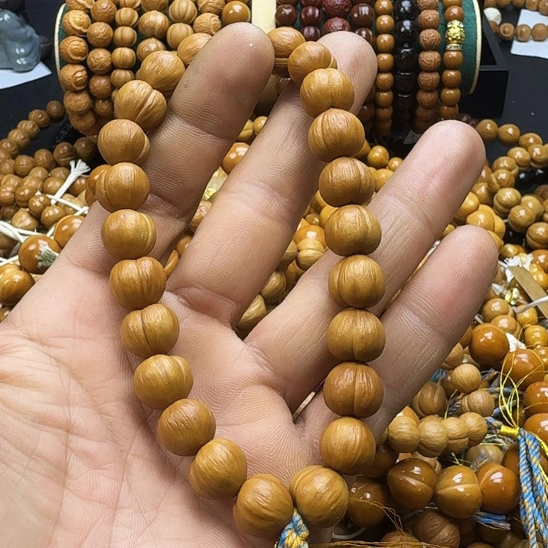猴头核桃手串微瑕拉丝小屁桃