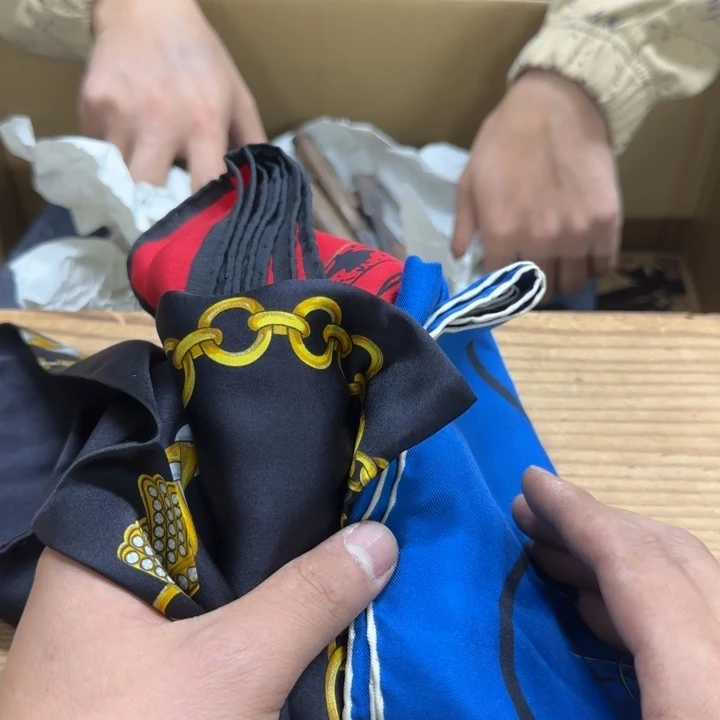 小**吖哈哈哈哈哈哈哈