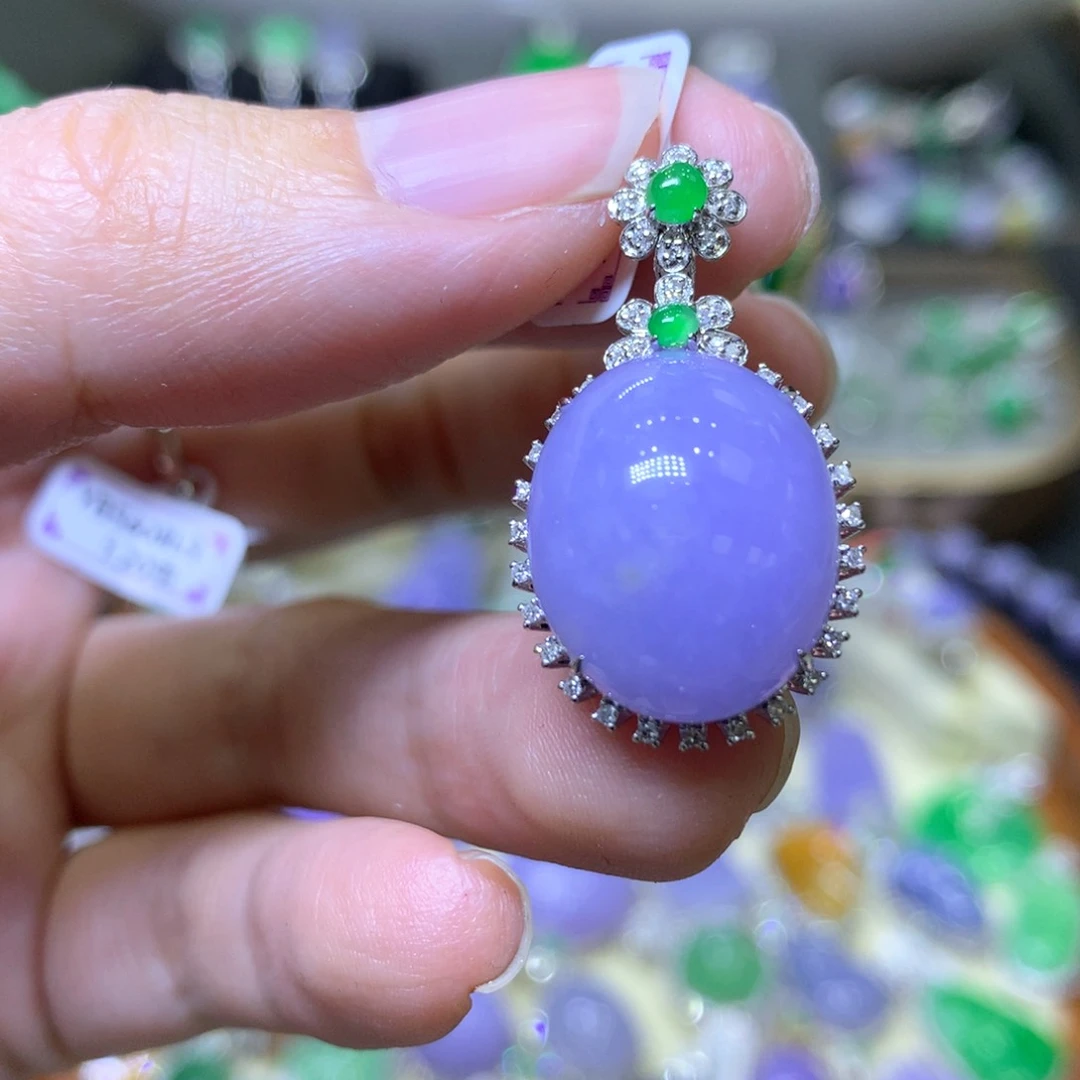 【闪购商品】翡翠颈饰18K金镶嵌翡翠吊坠项链