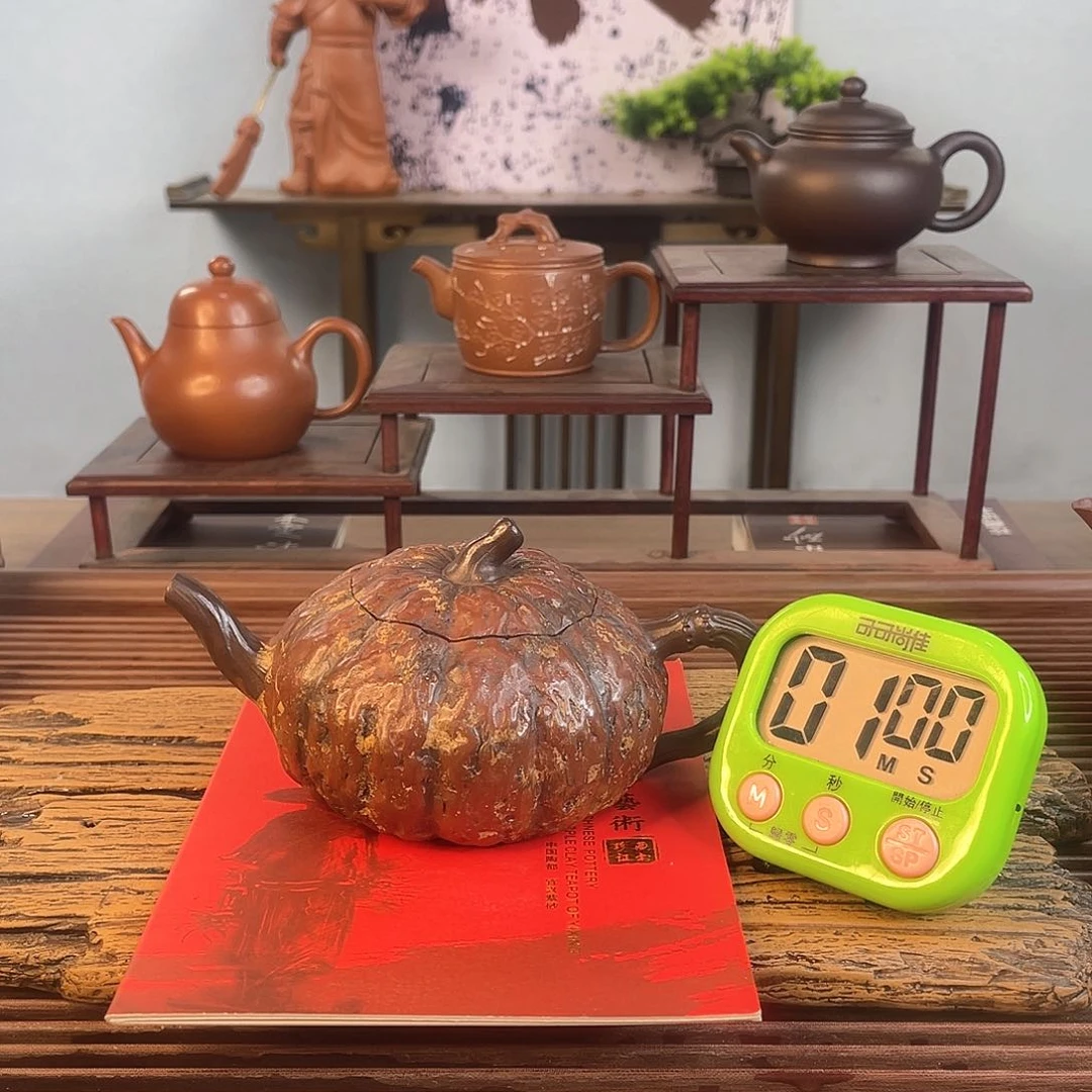 紫砂茶壶喝***一个人吃东西不吃