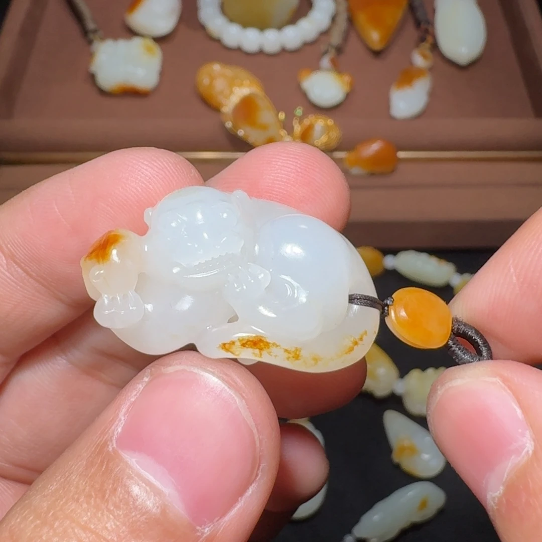 和田玉未镶嵌挂件