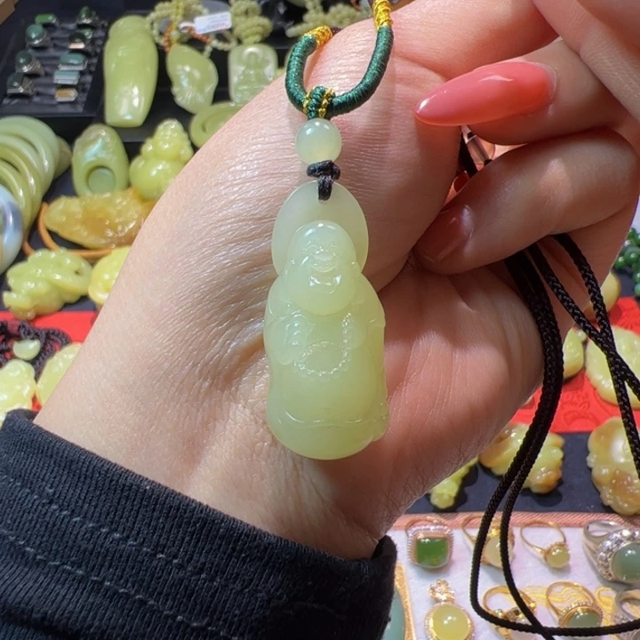 和田玉（黄玉）颈饰未镶嵌