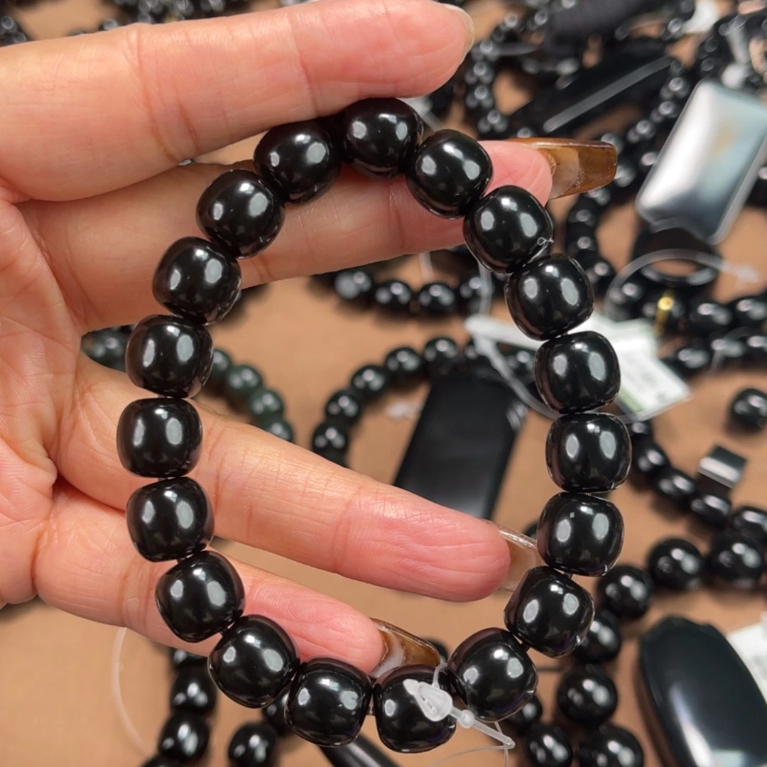 阿***伟和田玉未镶嵌手串11