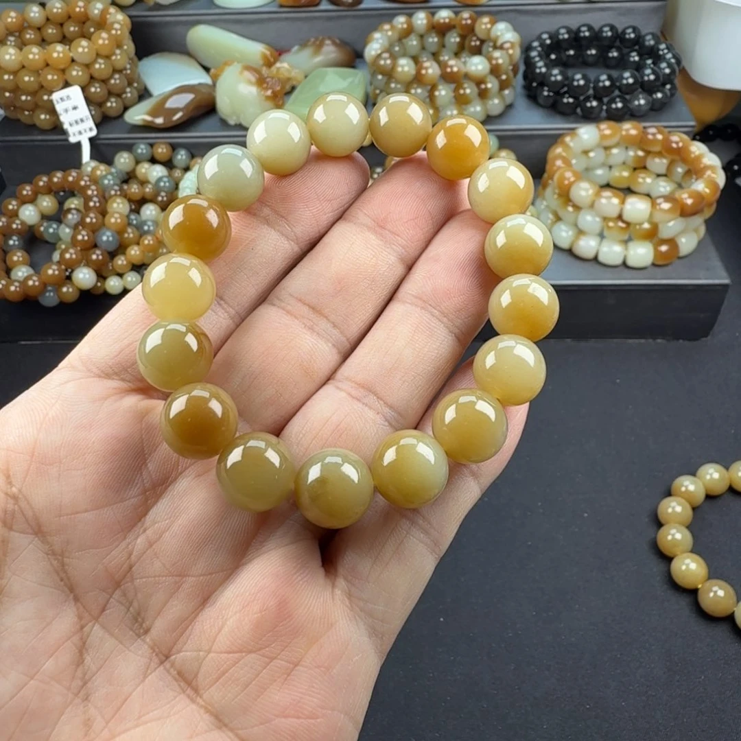 大***米和田玉未镶嵌手链