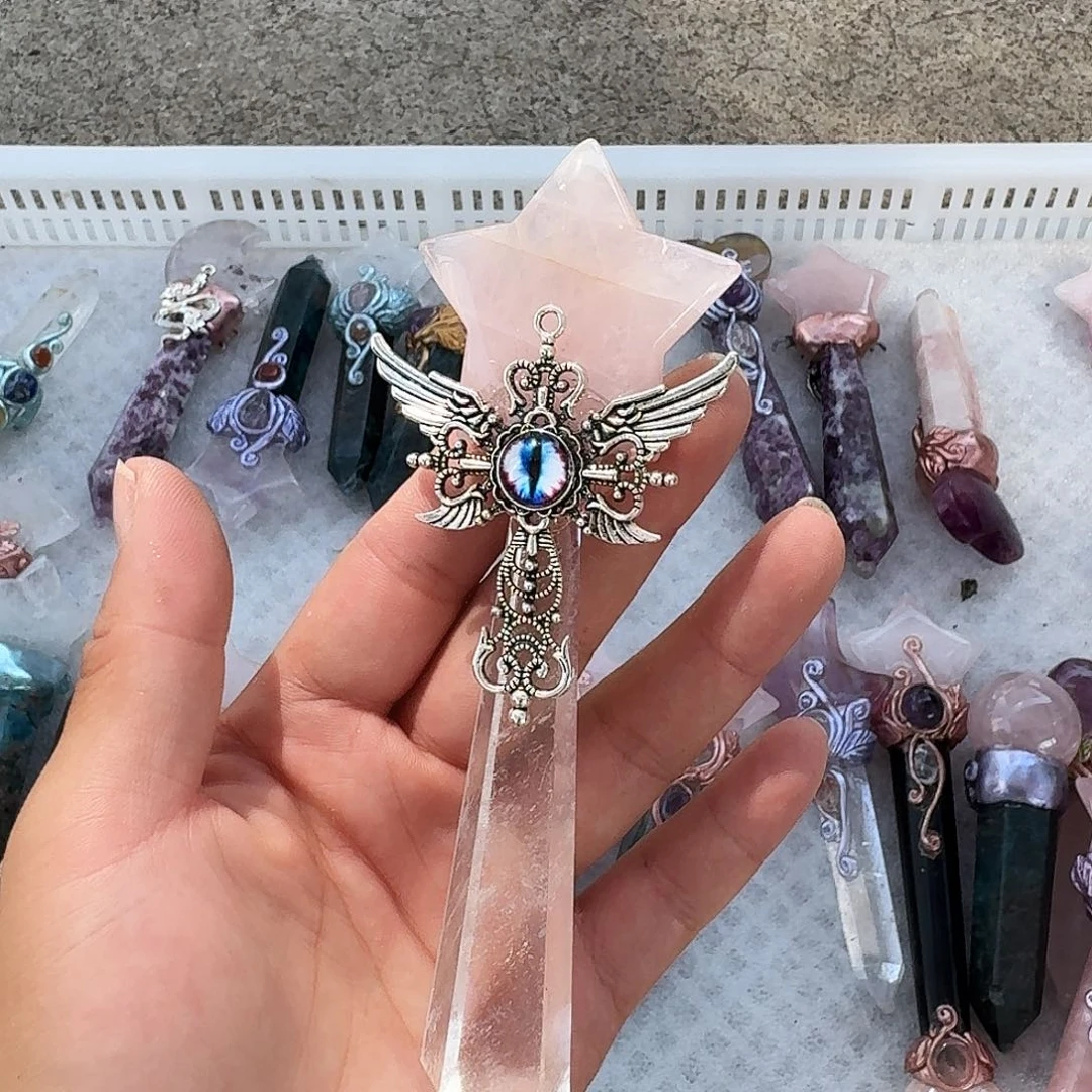 宇***花未镶嵌手链烟晶白