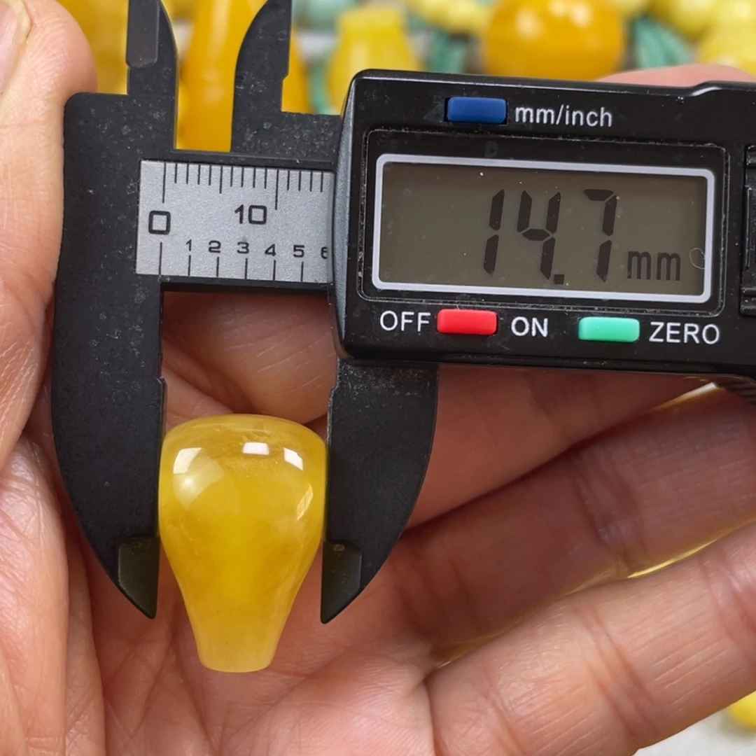 蜜蜡未镶嵌裸石31杂