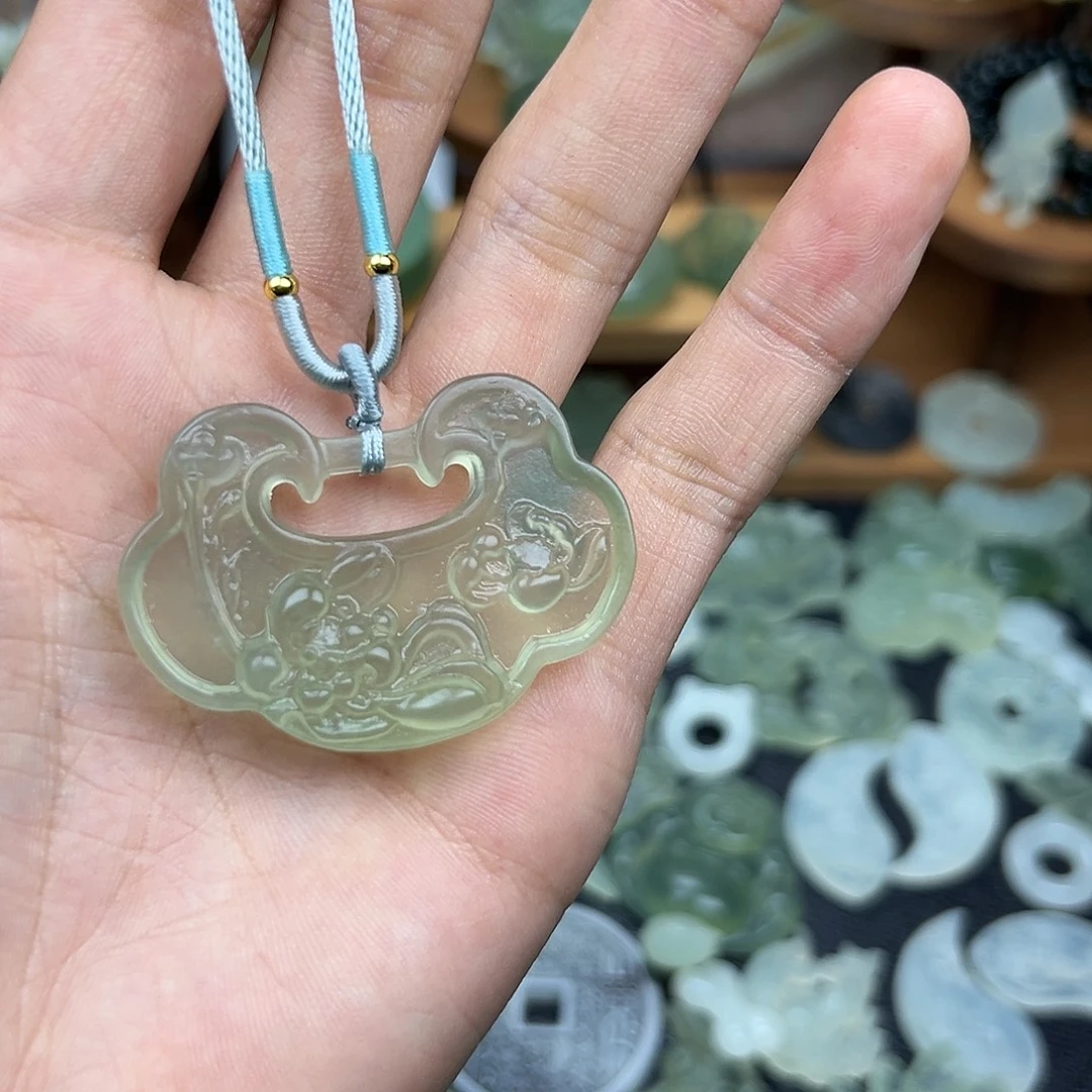 蛇纹石玉合金颈饰