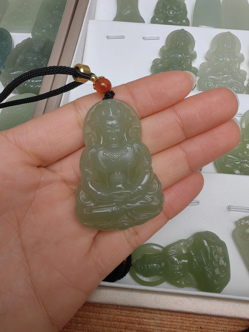 和田玉玉观音吊坠
