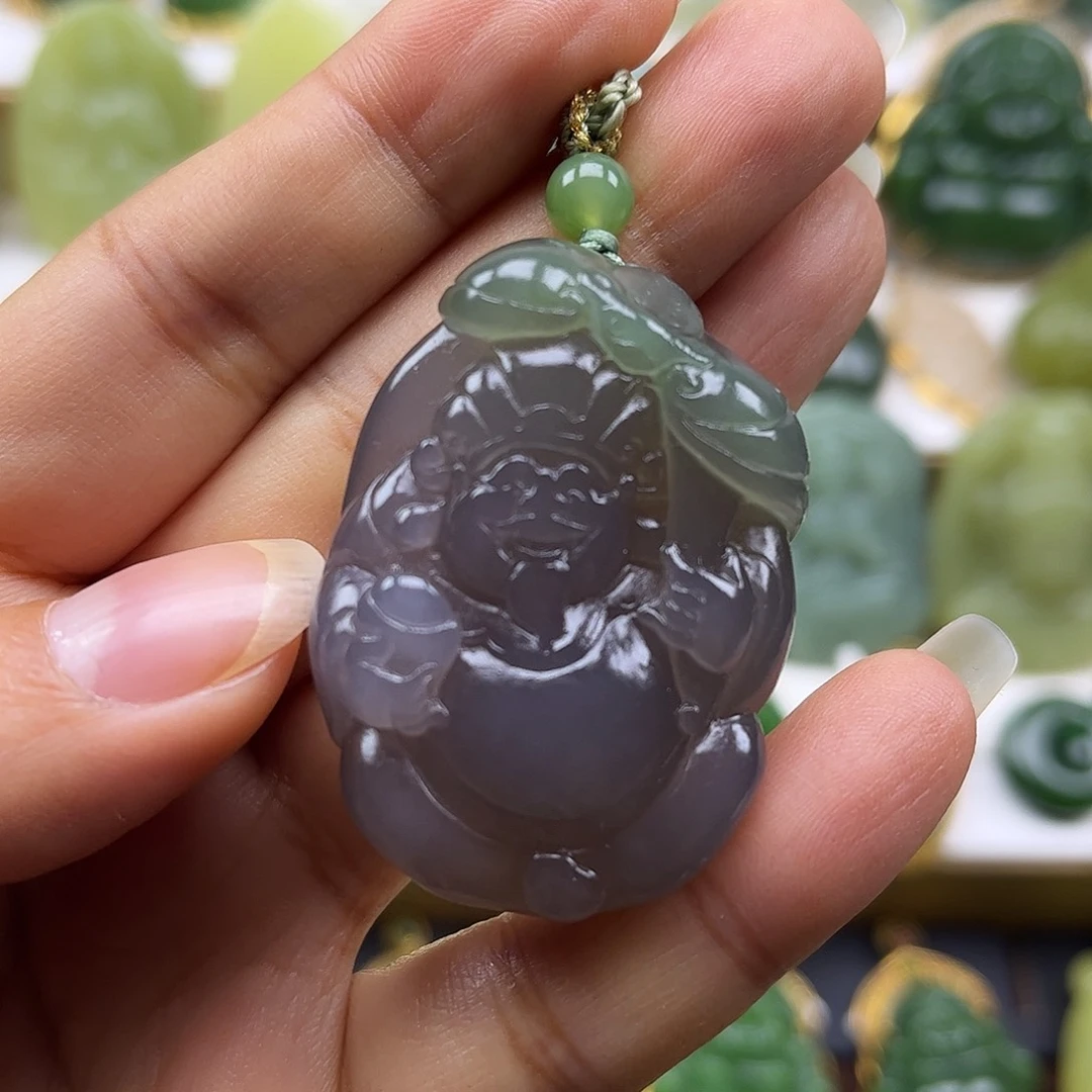 和田玉未镶嵌颈饰翠青