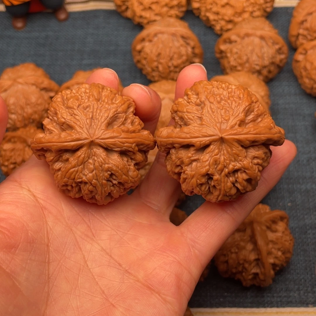 文玩核桃把件45全品毕业球粗筋