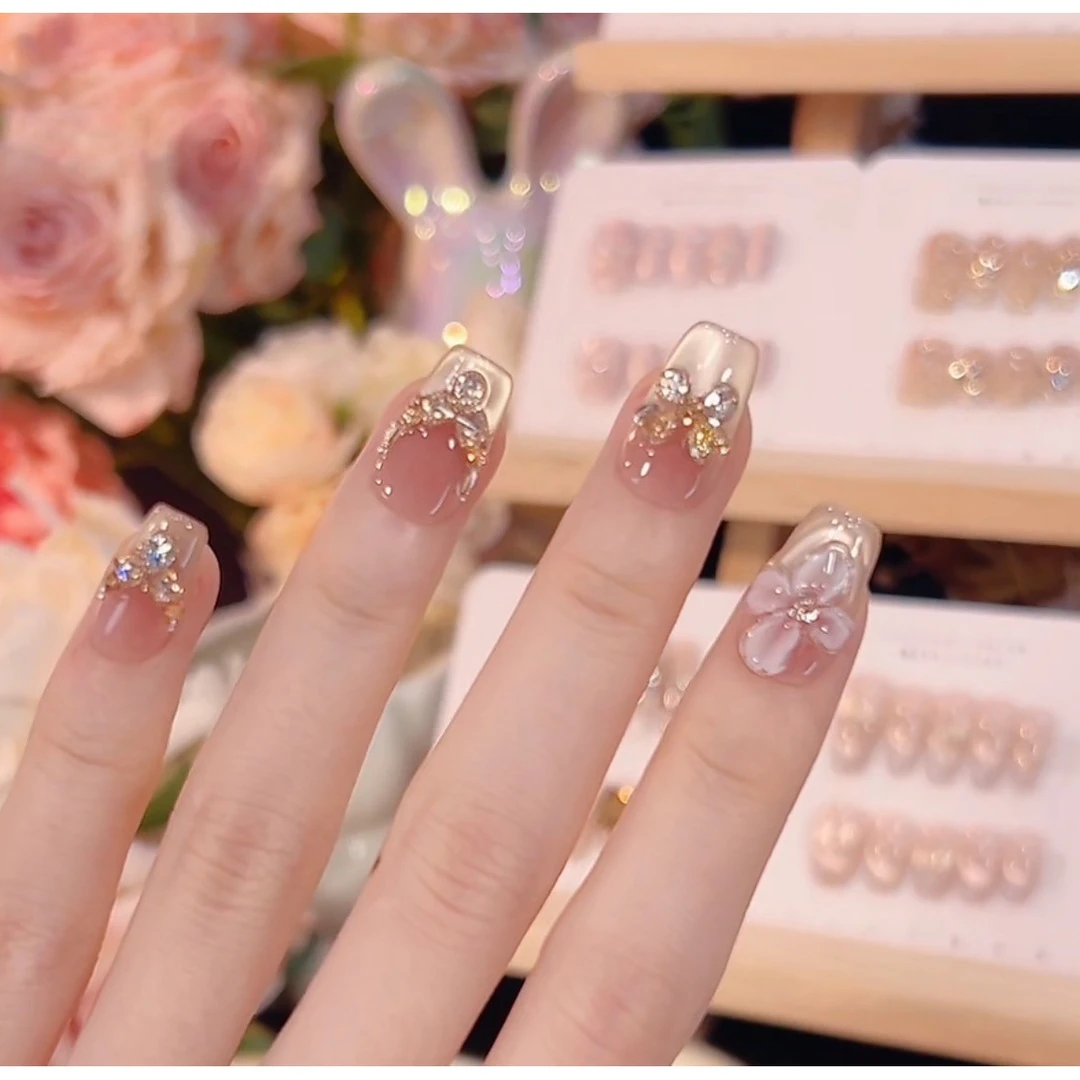 【冰花碎冰冰】手工穿戴甲气质款光疗美甲XX