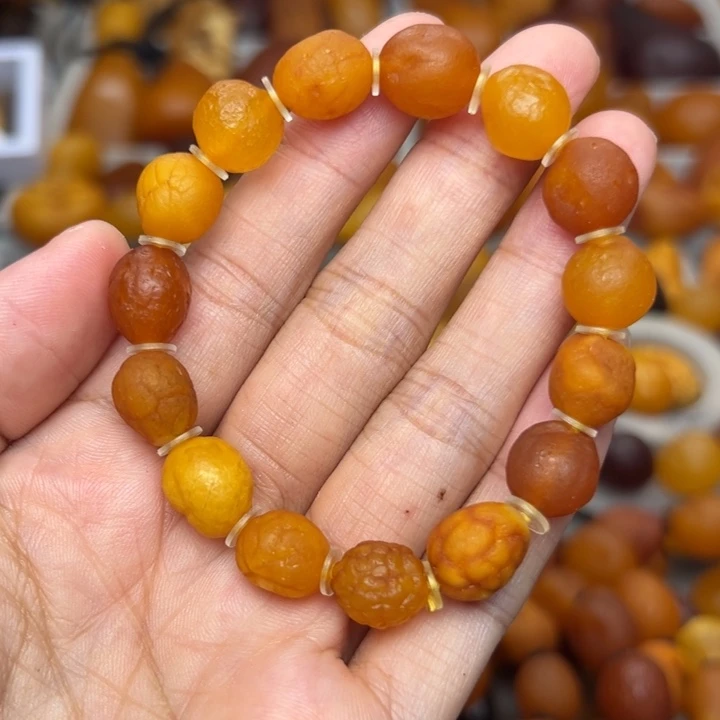 j***r琥珀未镶嵌颈饰天然蜜蜡