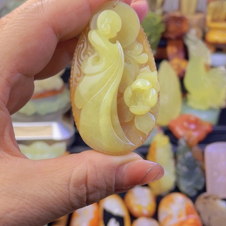 未镶嵌蛇纹石玉颈饰