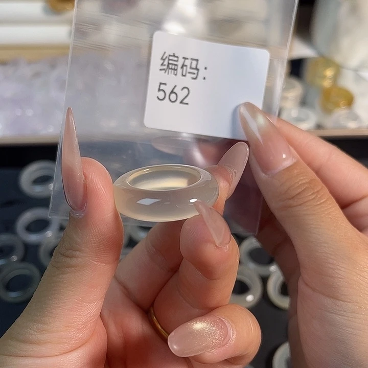 未镶嵌戒指玛瑙/玉髓562港17