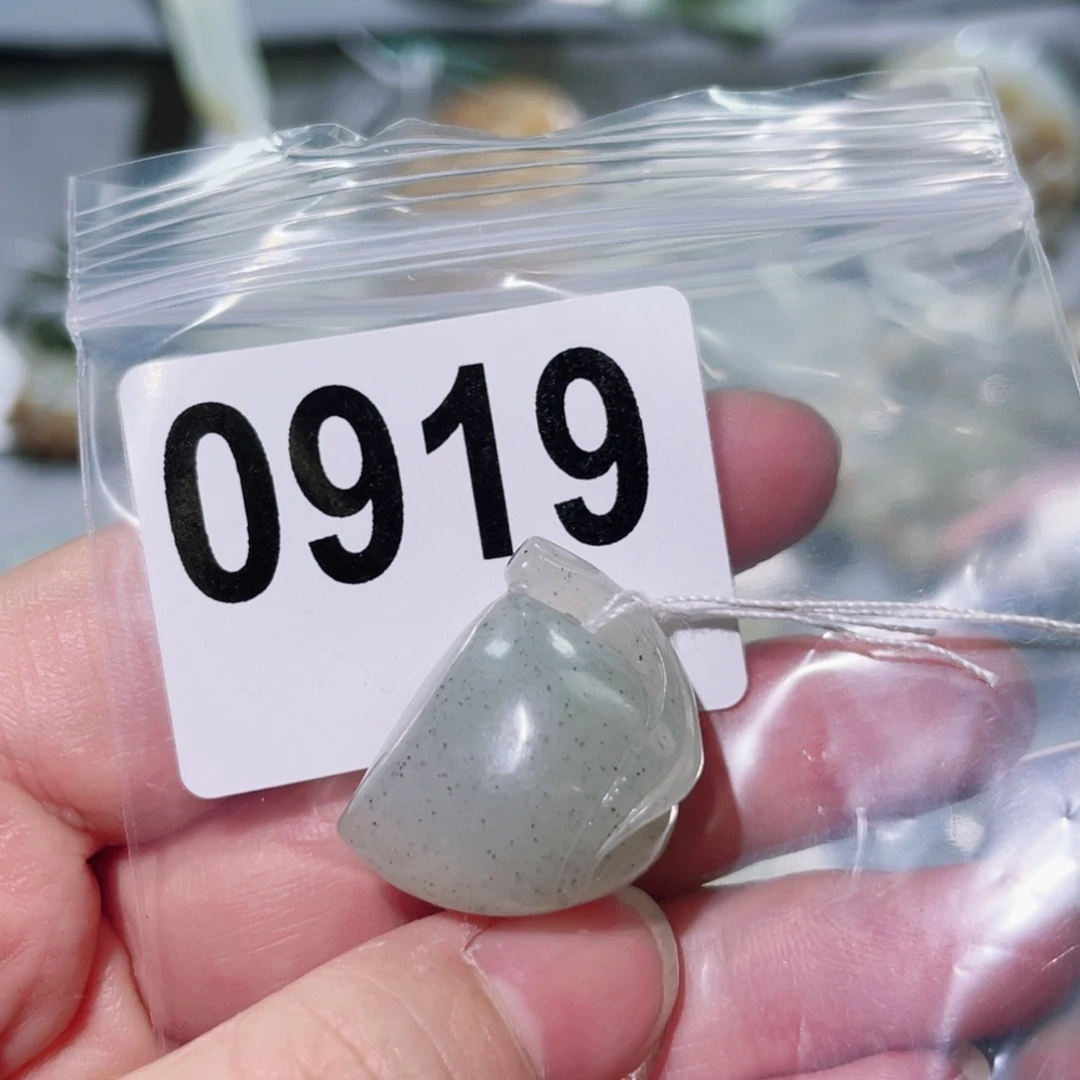 和田玉（糖玉）未镶嵌颈饰