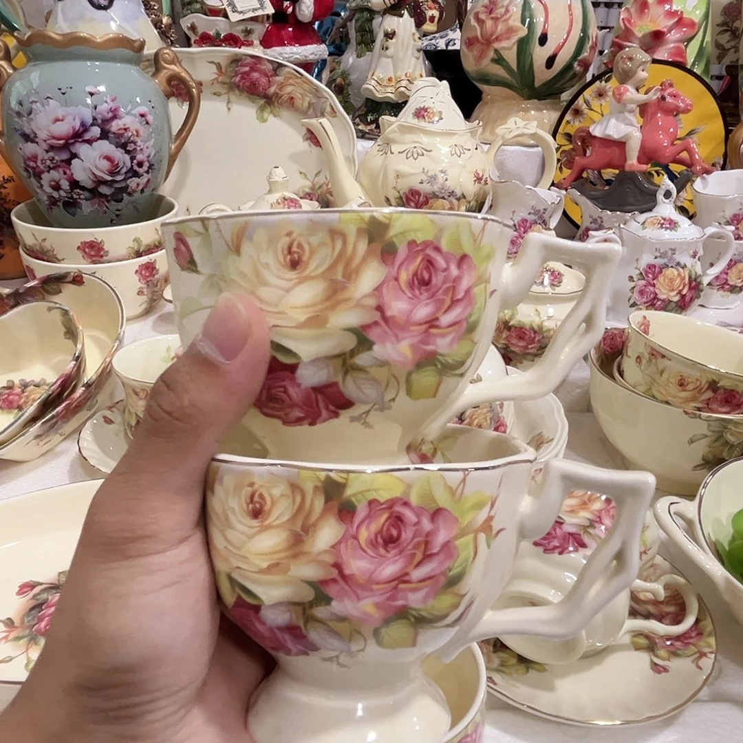 手工艺品琉璃陶瓷制品和其他材料中