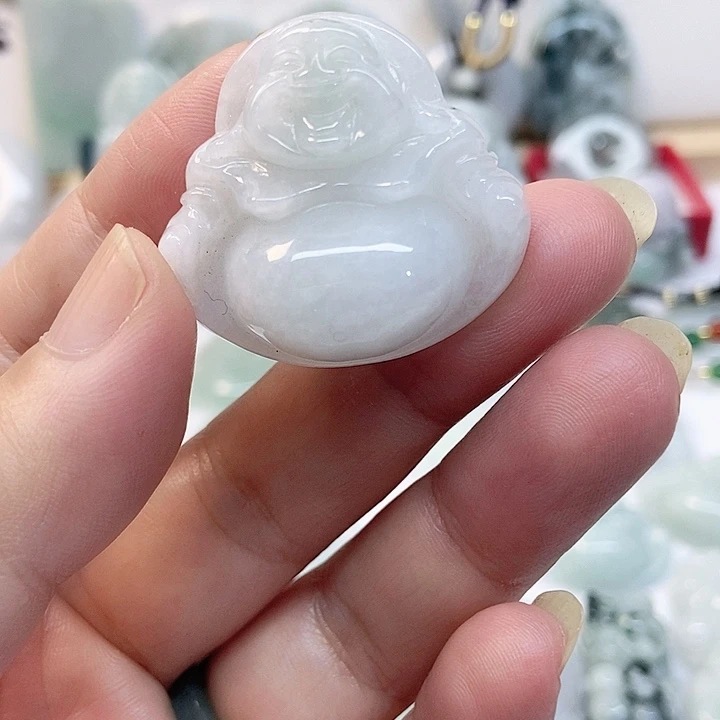 翡翠未镶嵌颈饰佛公
