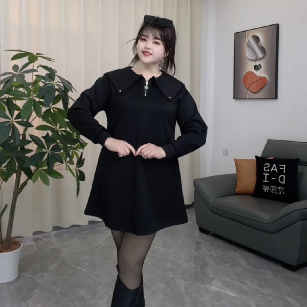 9591新款胖mm减龄设计遮臀显瘦大翻领连衣裙大码女装时尚小黑裙子