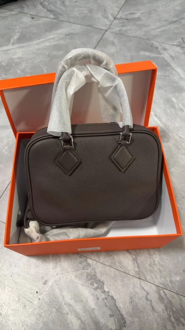 20羽毛乌黄 【孤品微瑕】新款时尚轻奢百搭气质女包