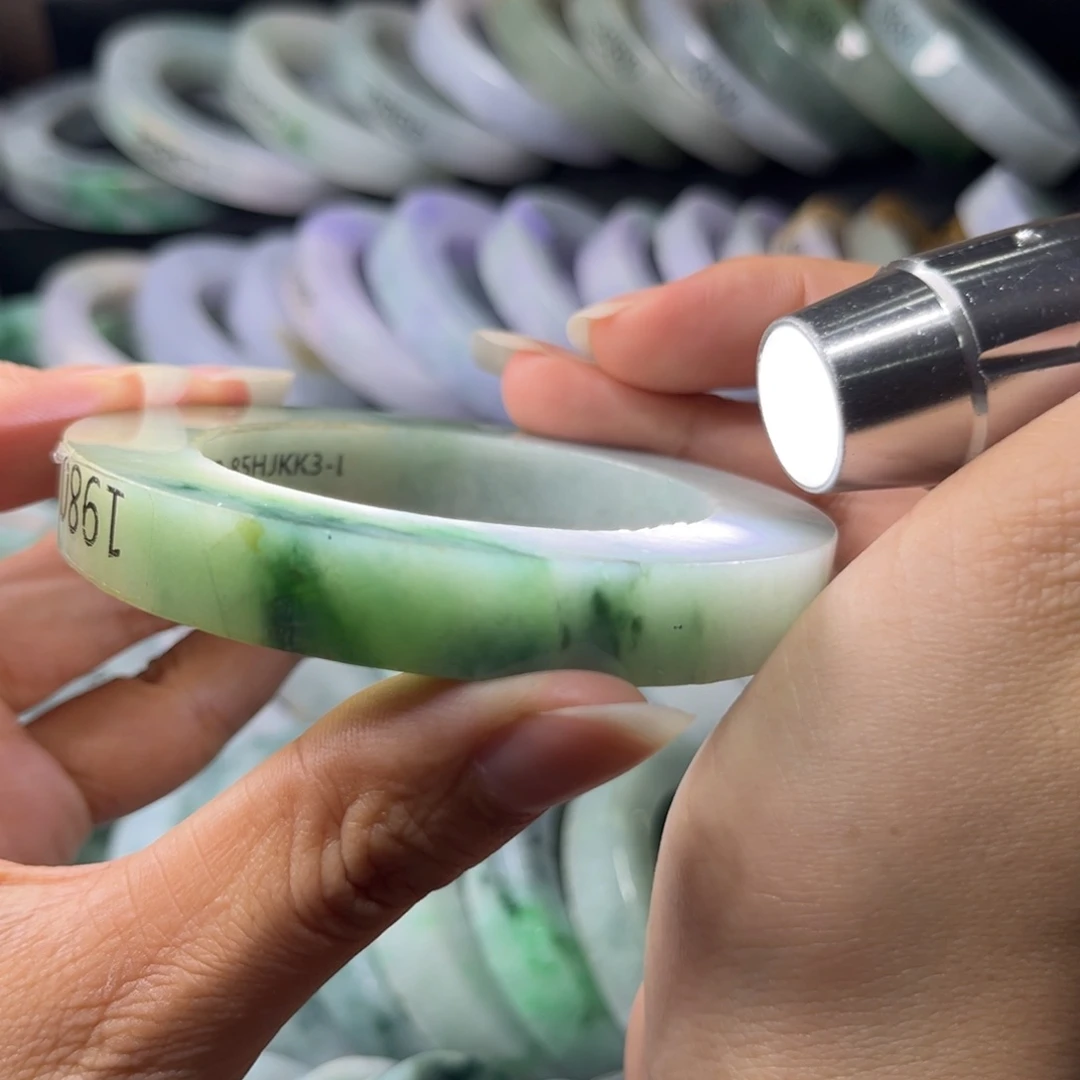 定制翡翠手镯未镶嵌