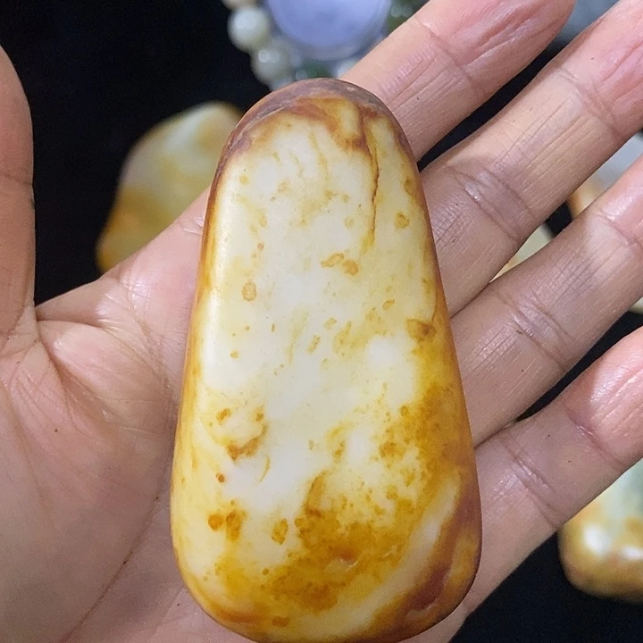 和田玉（糖玉）未镶嵌挂件