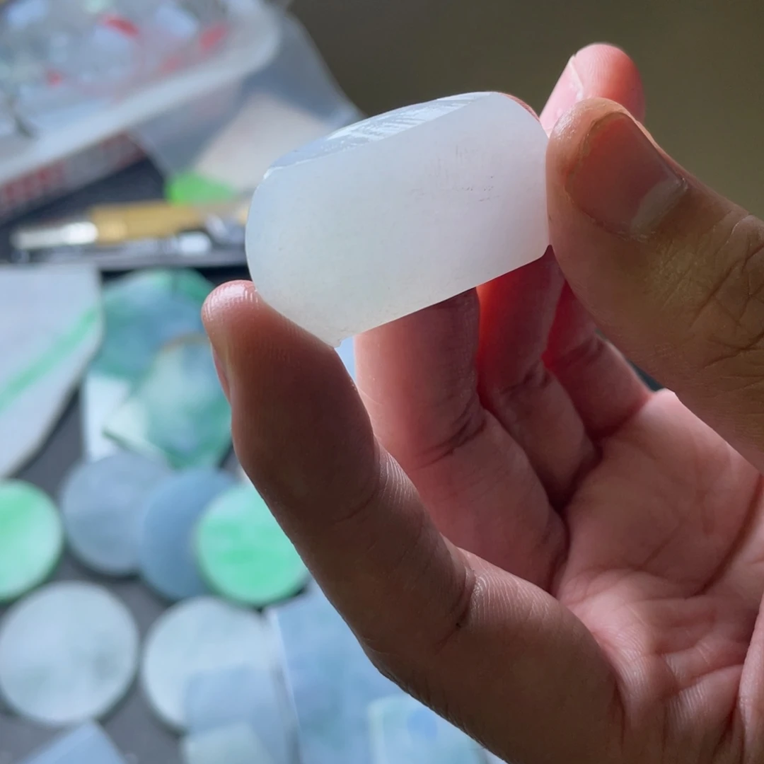 未镶嵌定制翡翠