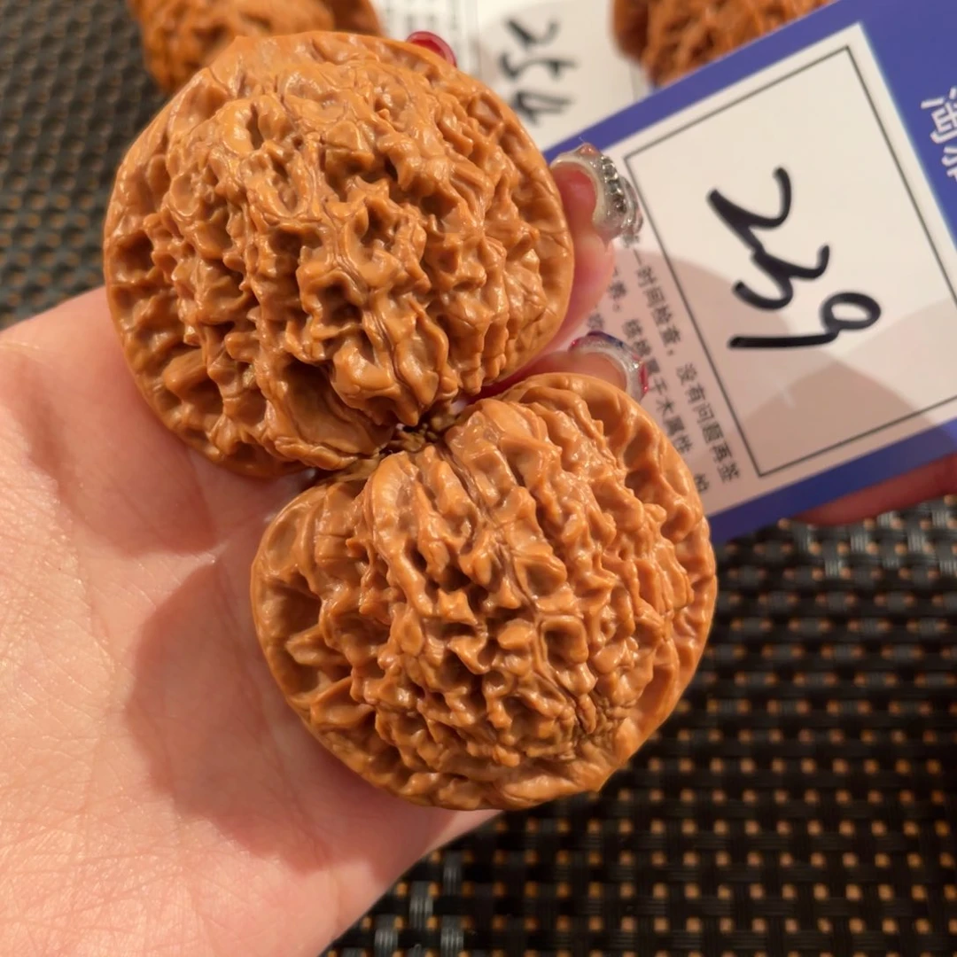 文玩核桃把件239号46尺官帽