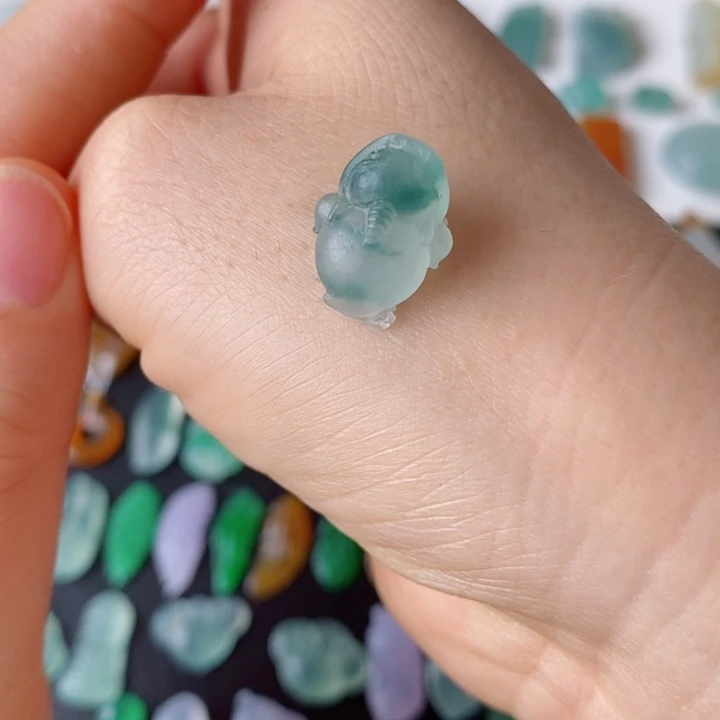 定制翡翠未镶嵌金蟾