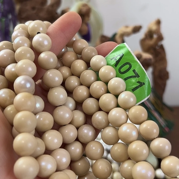 用***2玛瑙/玉髓未镶嵌颈饰