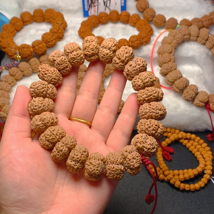 金刚菩提手串感*   22。