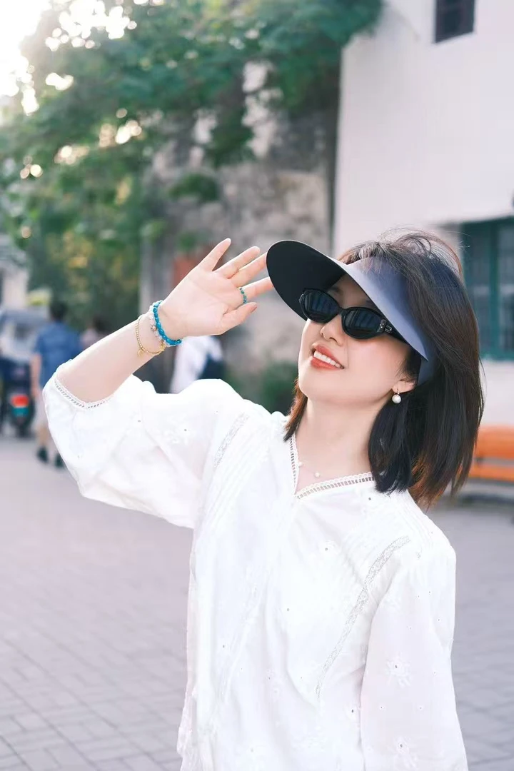 「金小姐」夏款无痕一体可折叠防紫外线太阳帽～