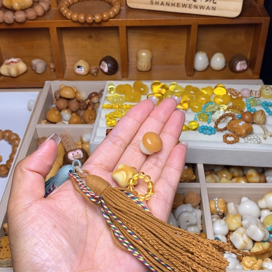 团****手串猴头核桃蜜卡葫芦提溜星星棕流苏