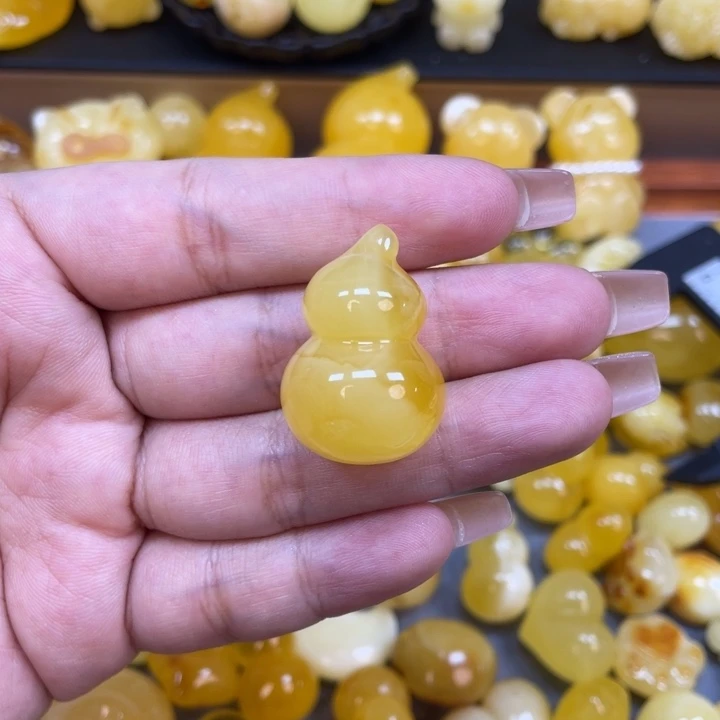 琥珀未镶嵌珠宝奇石