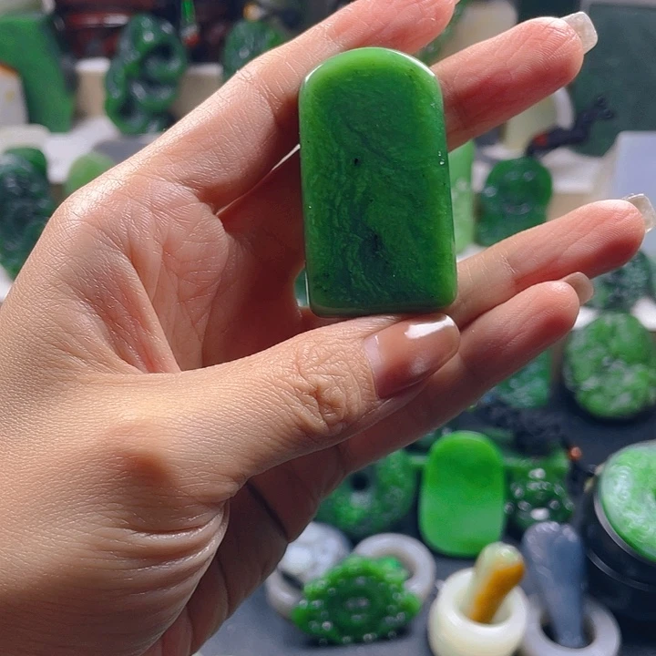 和田玉未镶嵌珠宝半成品