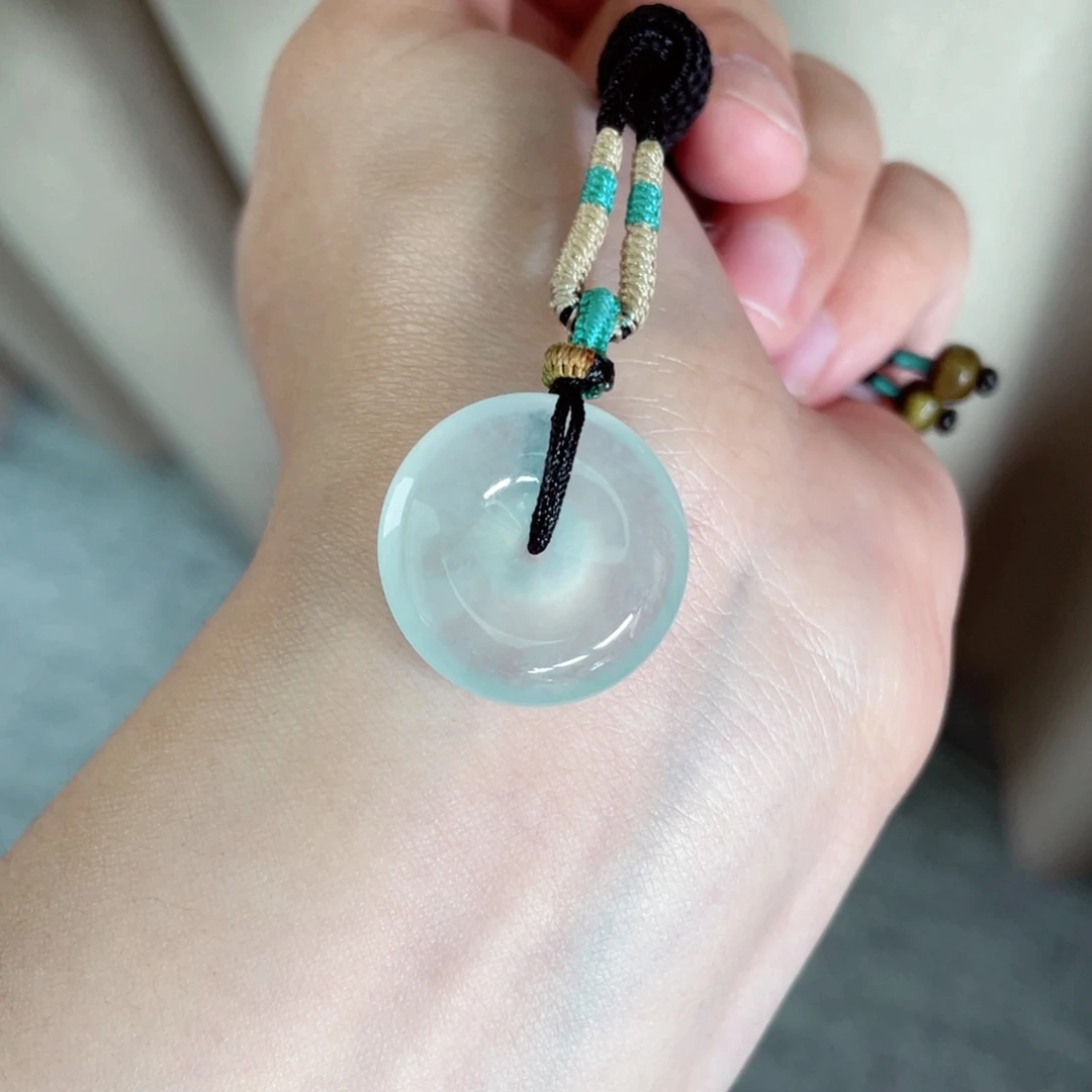 翡翠颈饰未镶嵌扣子