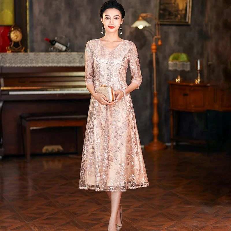 高贵年轻喜婆婆婚宴装2025新款香槟色妈妈婚宴礼服婚礼女方婆婆装