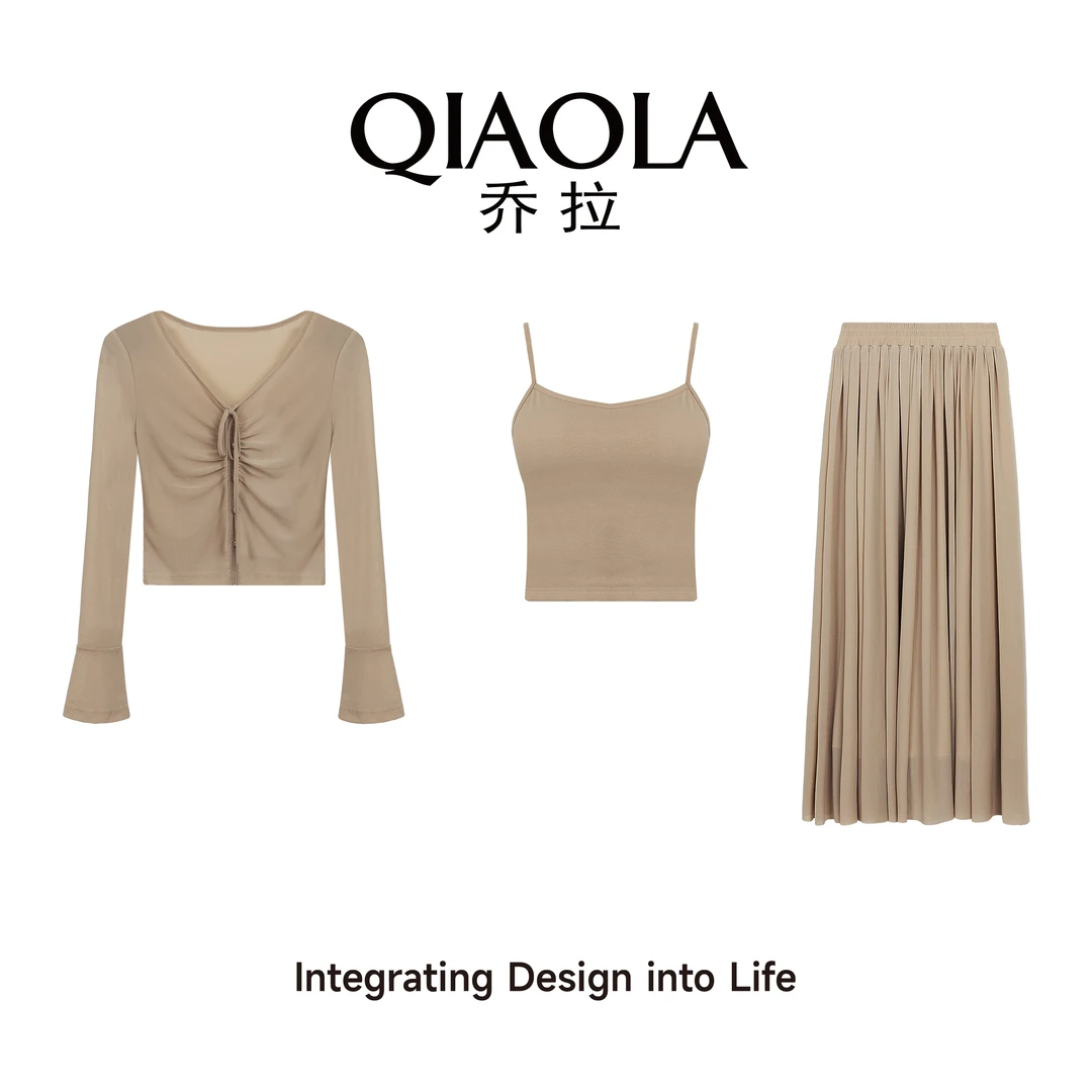 QIAOLA/乔拉【核桃奶杏】秋弹力网纱压褶A版显瘦三件套时尚套装预售