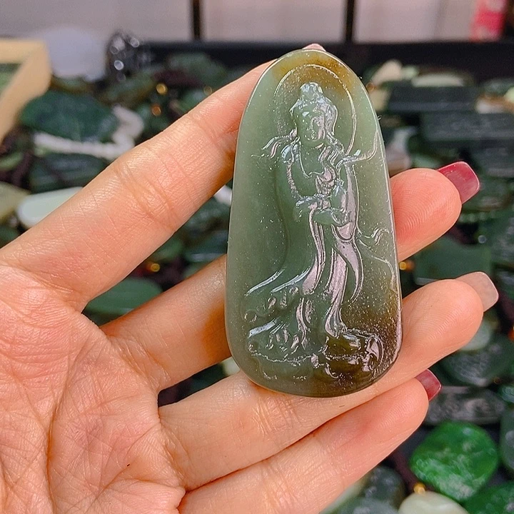颈饰未镶嵌和田玉