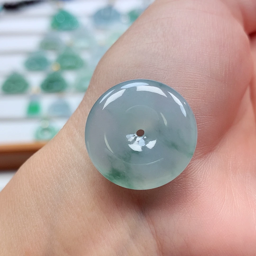 翡翠未镶嵌吊坠(不含链)23.3-5.5