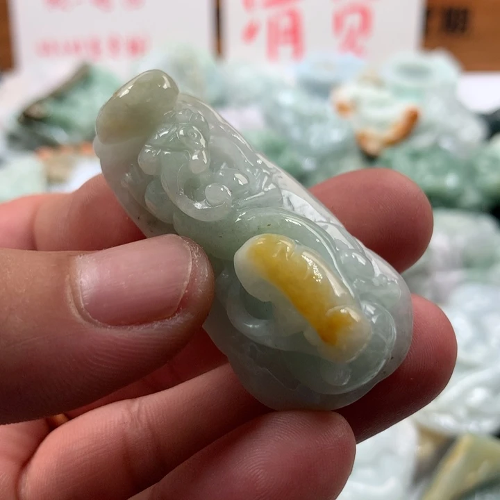 翡翠未镶嵌颈饰保真天然a货翡翠