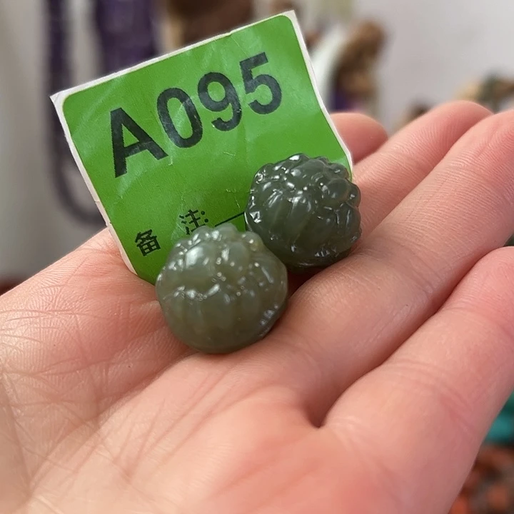 和田玉（糖玉）未镶嵌颈饰