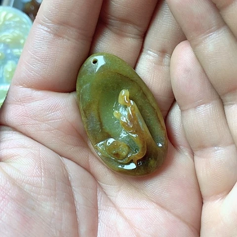 翡翠颈饰未镶嵌天然缅甸翡翠a货