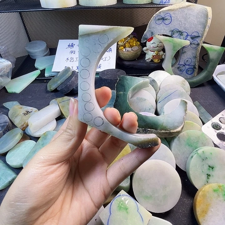 翡翠裸石缅甸翡翠