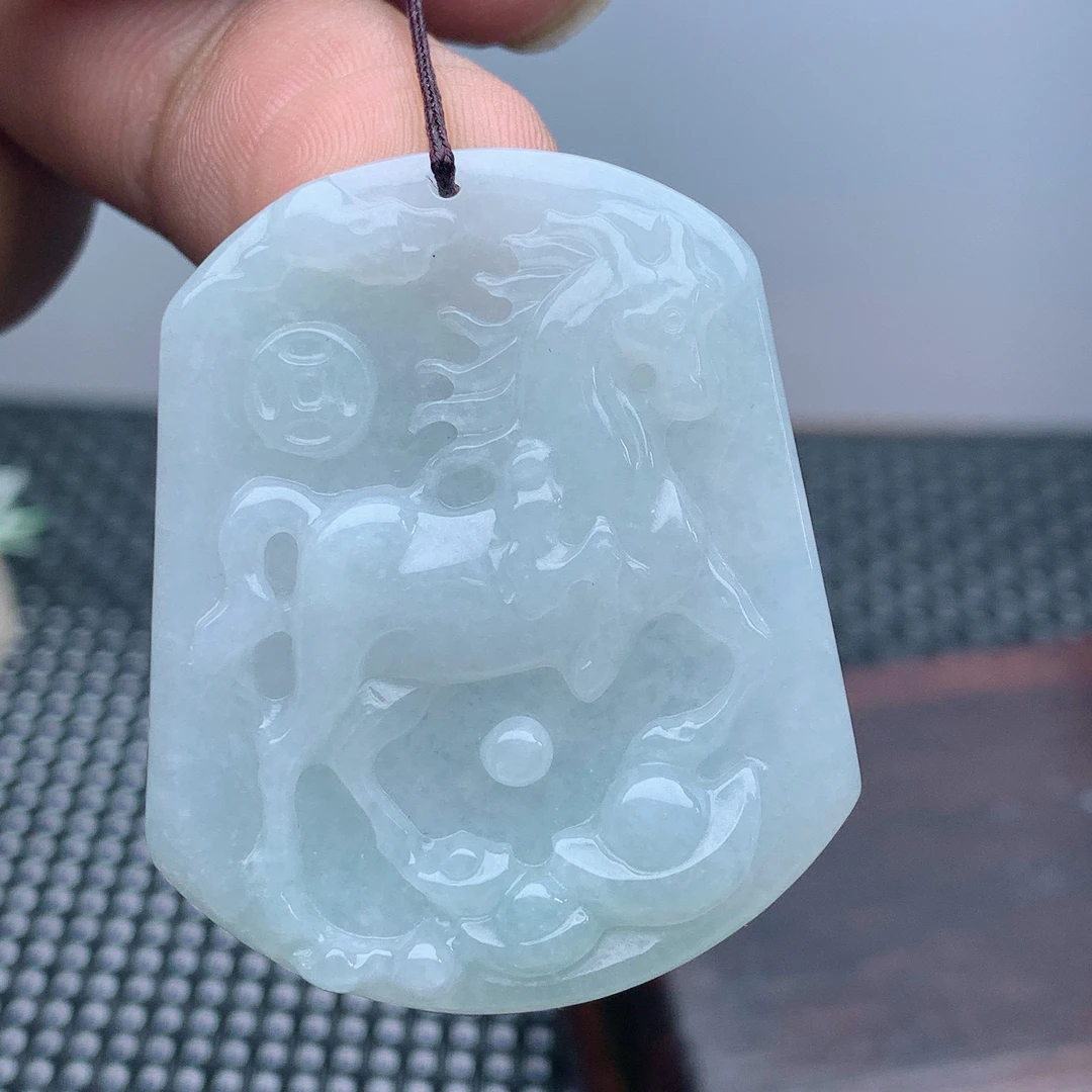 缅甸天然A货翡翠白冰透生肖马牌女士吊坠挂件带证书