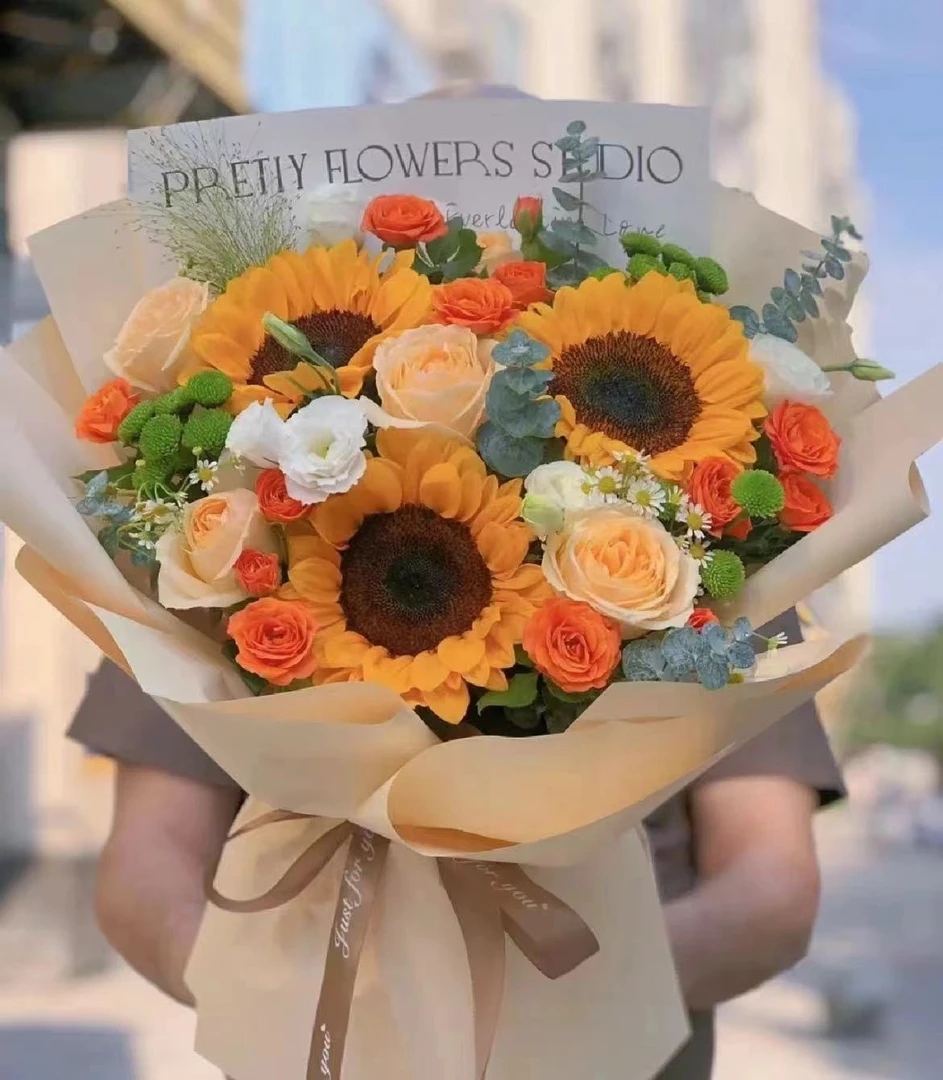 阜新花店向日葵香槟玫瑰混搭花束毕业季高考中考阜新同城配送