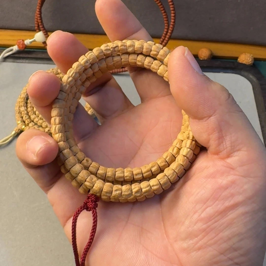 顾***…吊坠柏香籽/百香籽