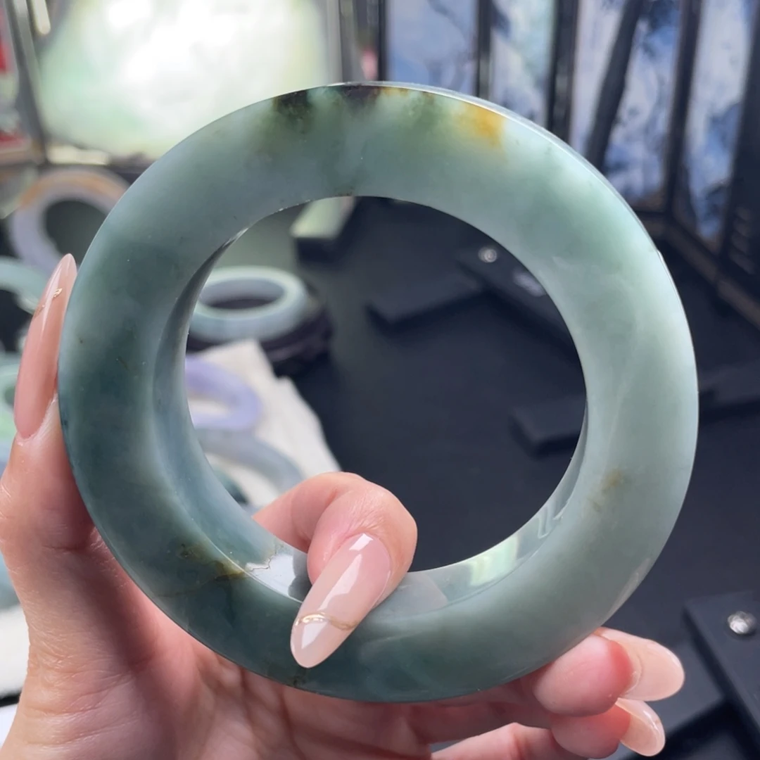 定制翡翠未镶嵌翡翠手镯纹裂瑕疵大漏