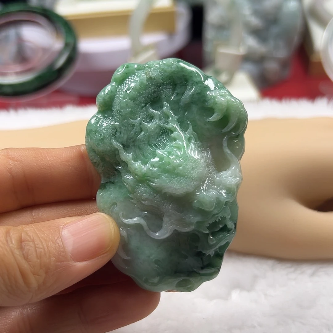 颈饰未镶嵌翡翠缅甸天然A货翡翠龙牌吊坠