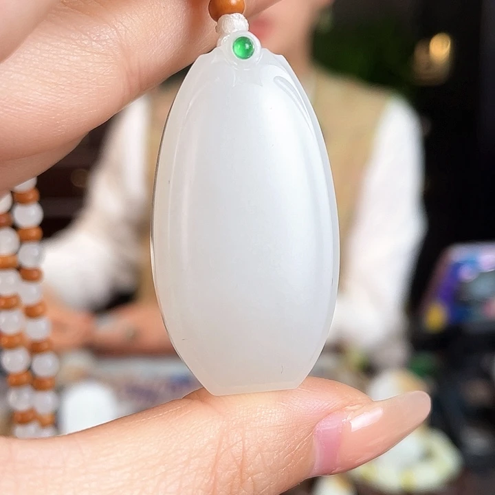 和田玉未镶嵌颈饰定制发货